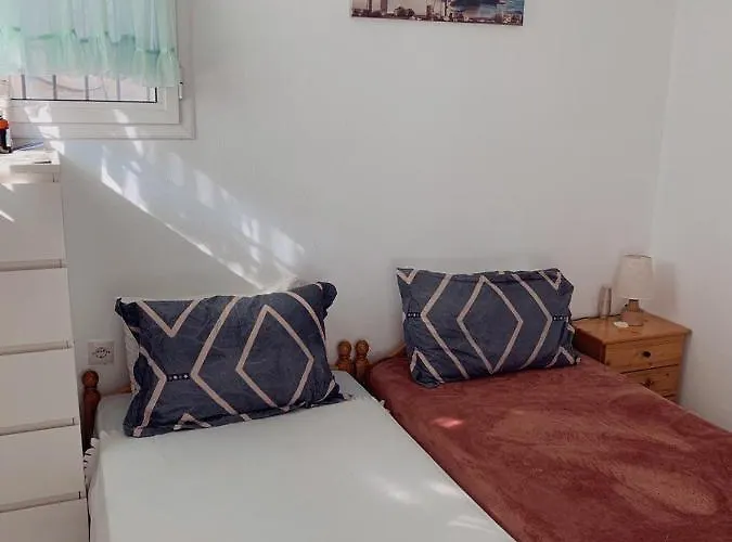 Homely 2-bedroom Close To The * Pefkochori