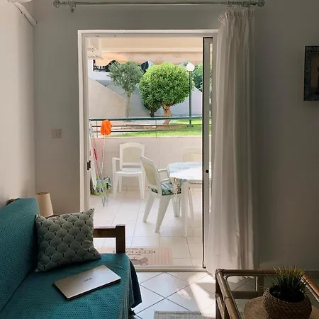 Homely 2-bedroom Close To The *