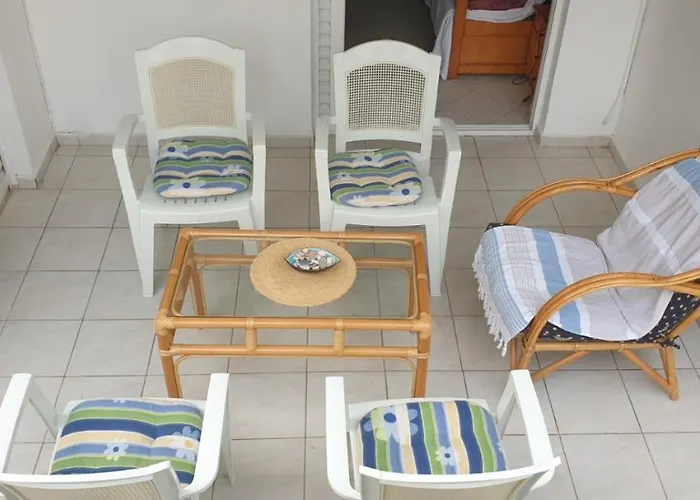 Homely 2-bedroom Close To The * Pefkochori