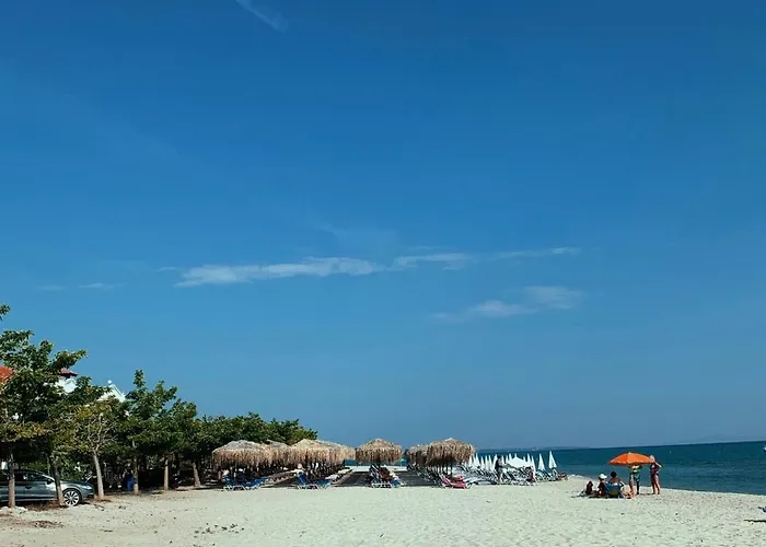 Homely 2-bedroom Close To The * Pefkochori