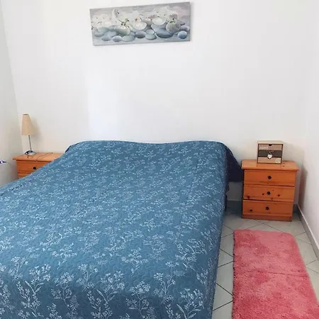 Homely 2-bedroom Close To The * Pefkochori