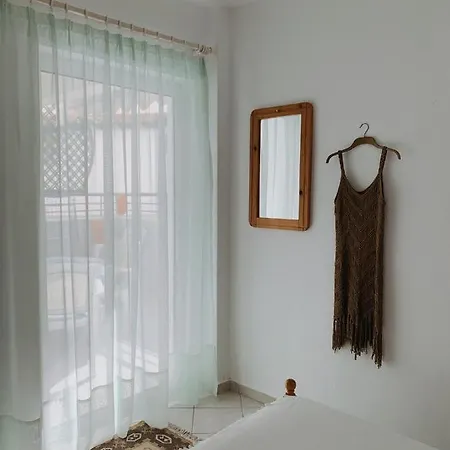 Homely 2-bedroom Close To The Apartment *