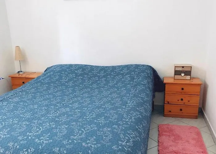 Homely 2-bedroom Close To The * Pefkochori